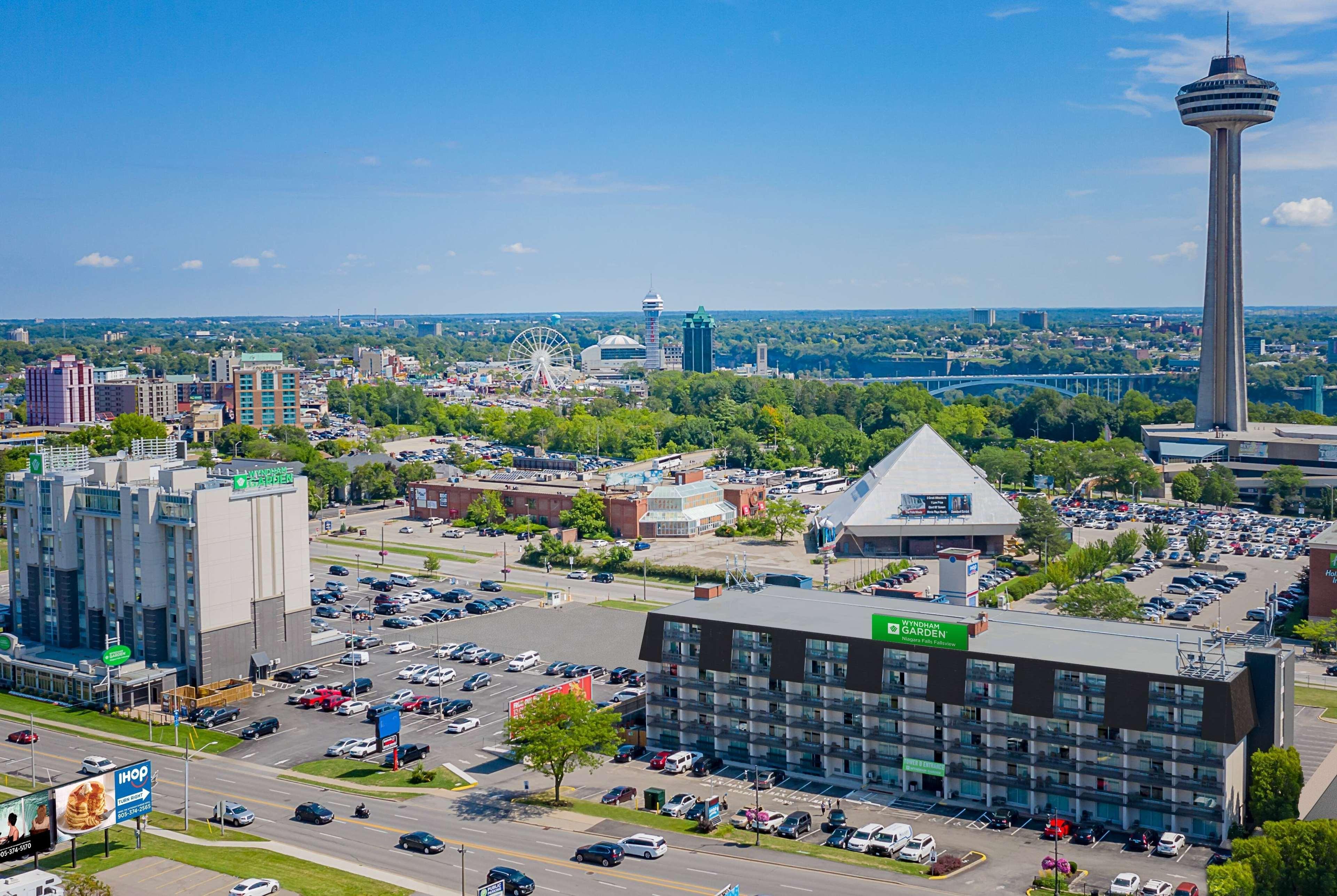 Wyndham Garden Niagara Falls Fallsview Exterior photo